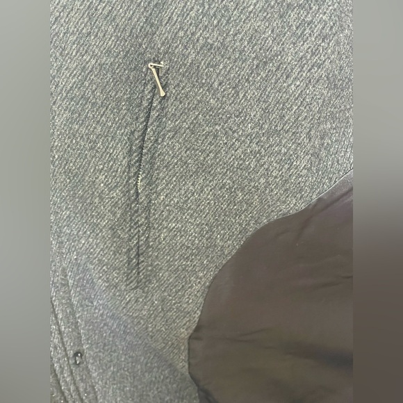 Men’s suit/dress coat, XL
Wool blend - Picture 6 of 8